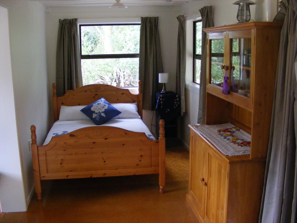 Posto Bello North Loburn Room photo